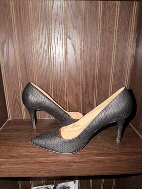 Jessica Simpson Black Textured Pointed-Toe Stiletto Pumps